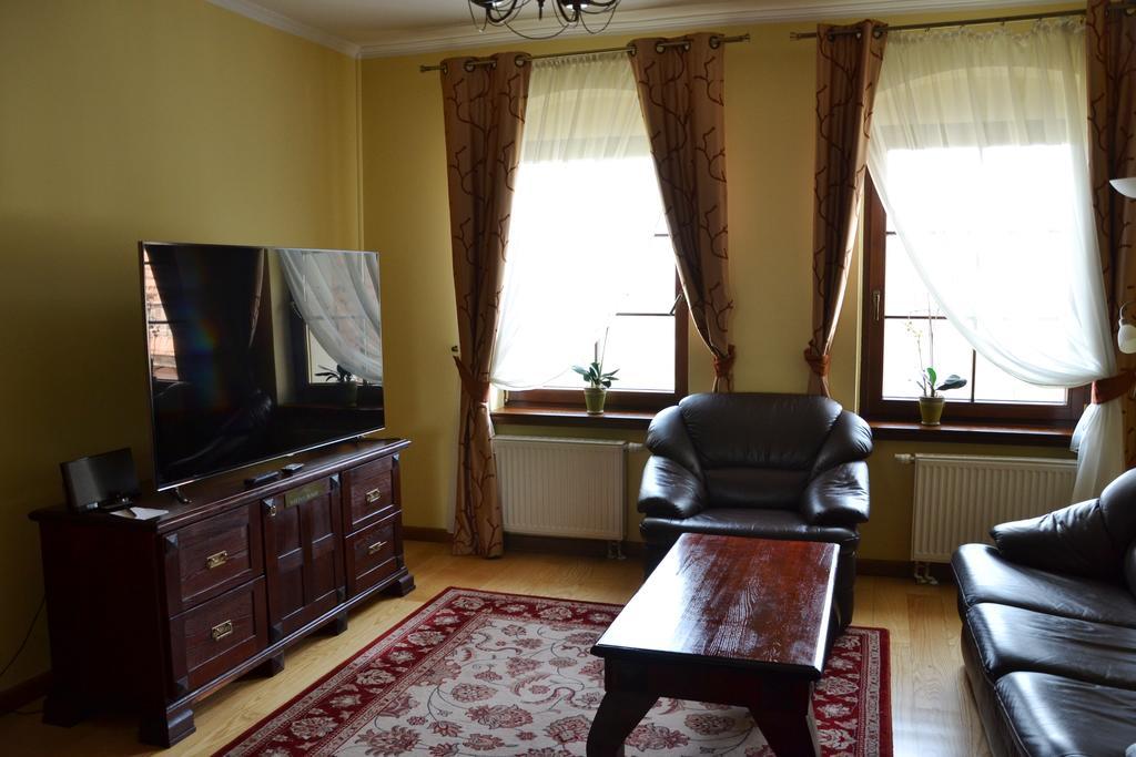 Hotel Nowodworski レグニツァ エクステリア 写真