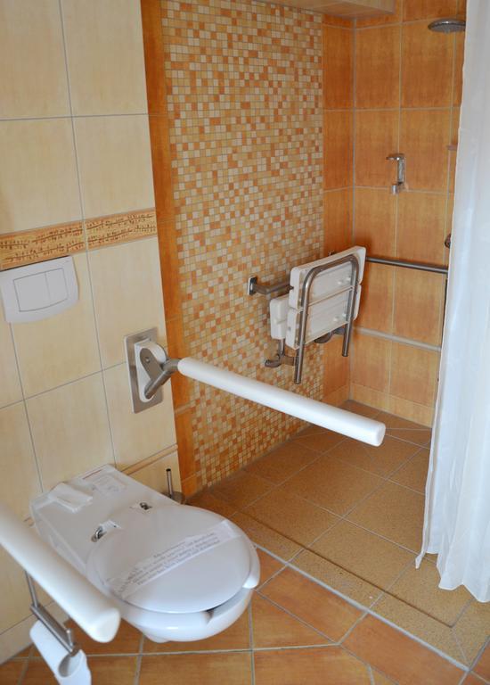 Hotel Nowodworski レグニツァ エクステリア 写真