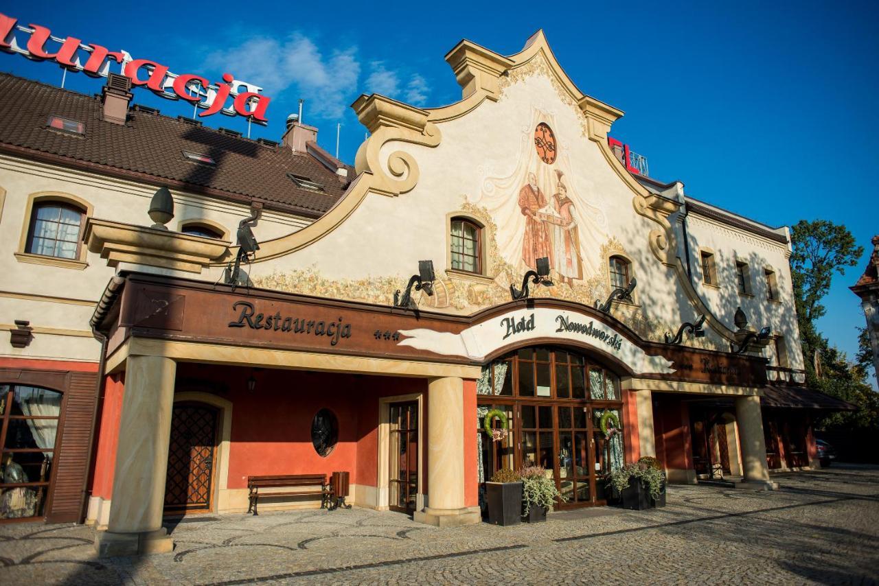Hotel Nowodworski レグニツァ エクステリア 写真